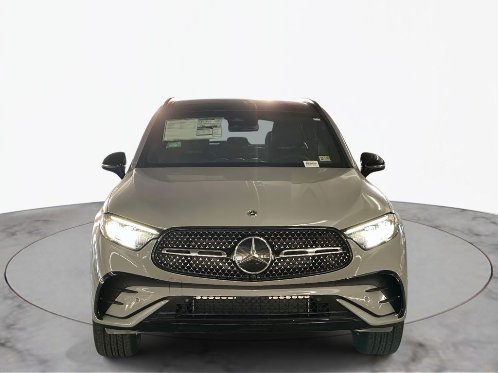 2025 Mercedes-Benz GLC 350 2