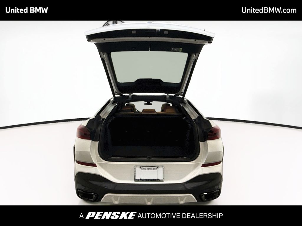 Thumbnail: 2027 BMW X6 - 21