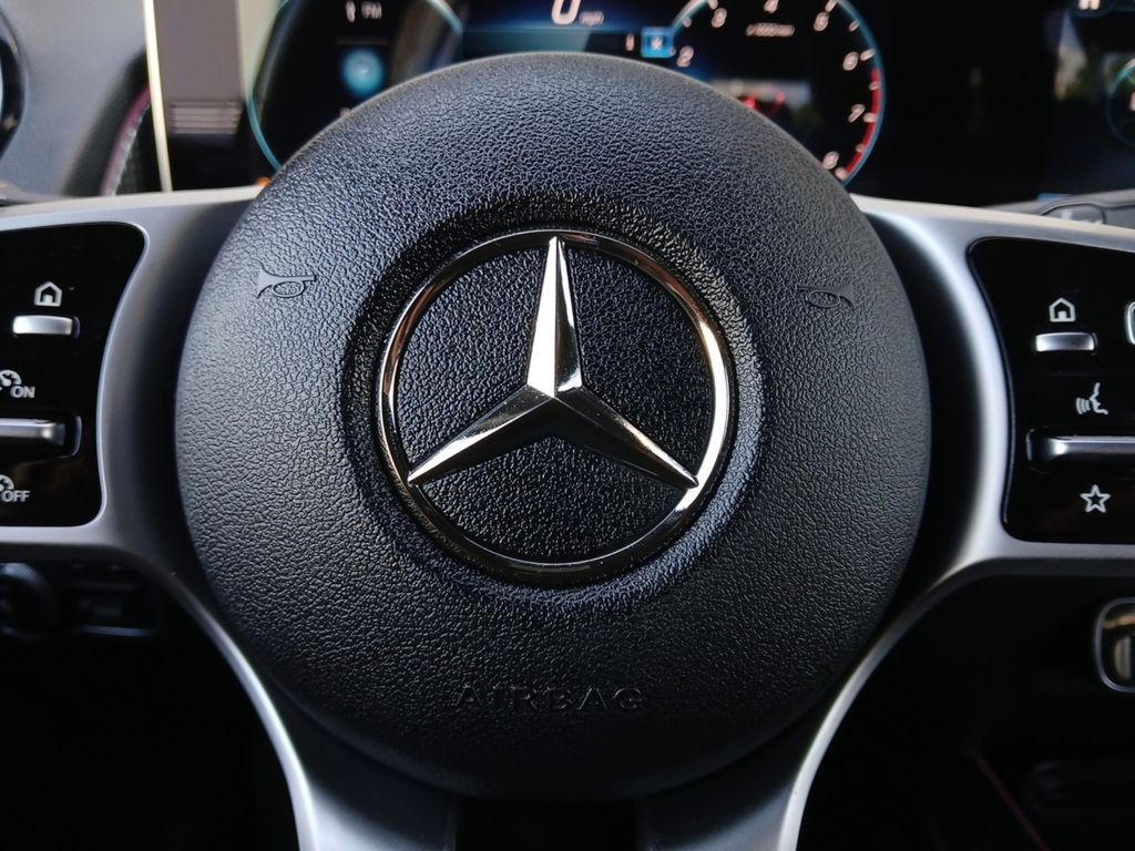 Used Car 2021 Mercedes-benz Glb  Glb 250 For Sale Under $25,000 In Austin, Texas