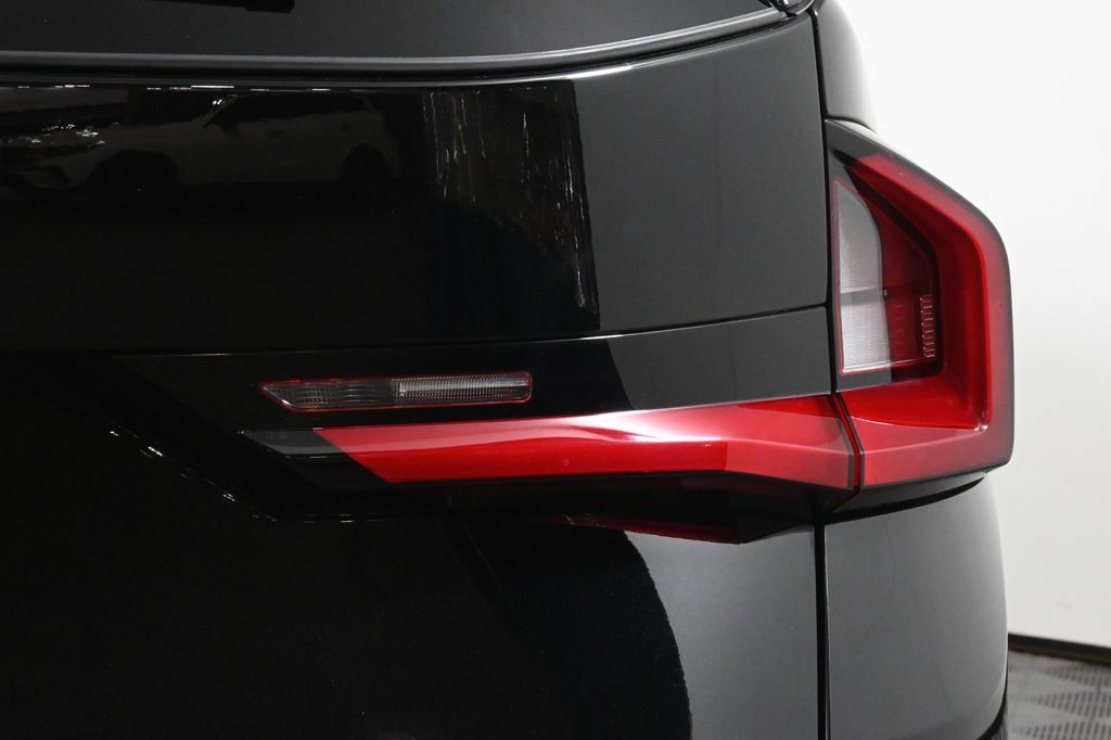 Thumbnail: 2023 BMW X1 - 13
