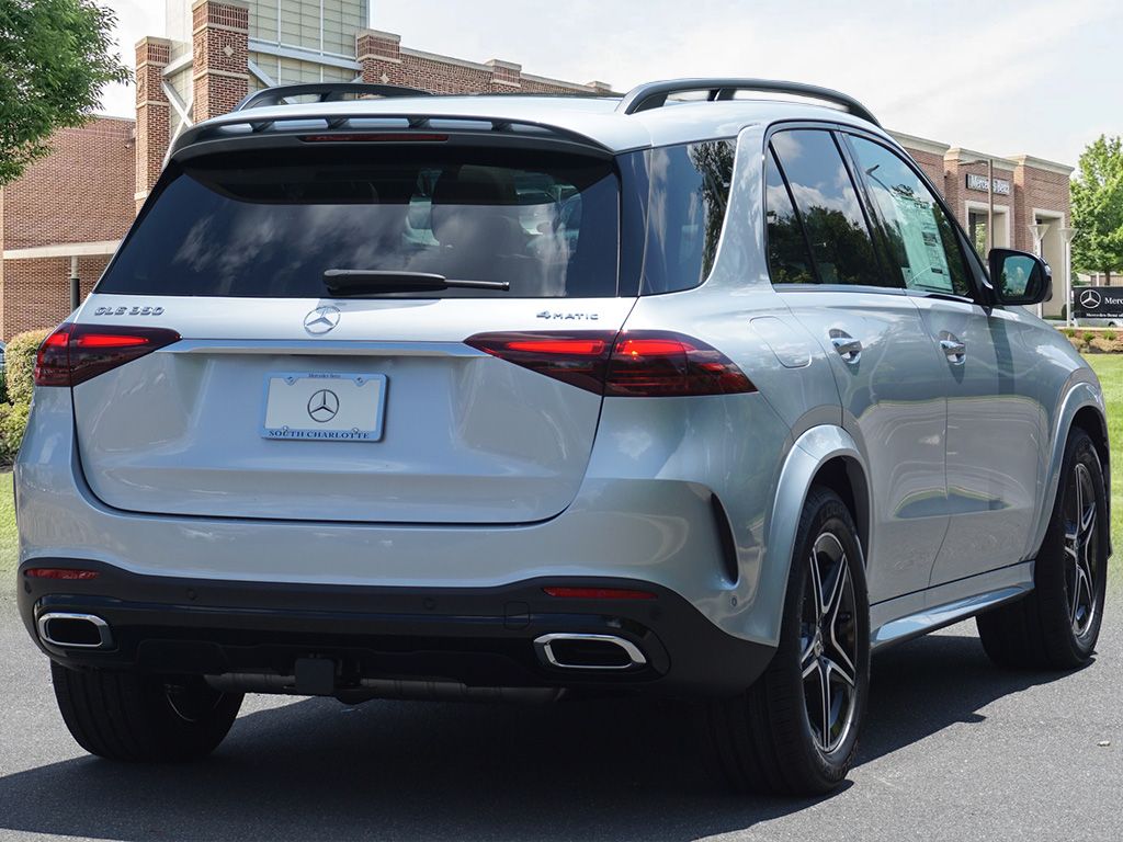 Thumbnail: 2026 Mercedes-Benz GLE - 6