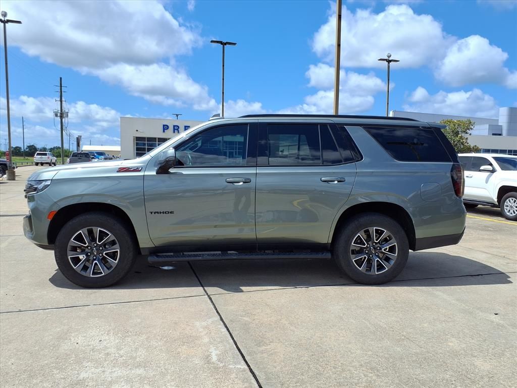 View vehicle photo 3