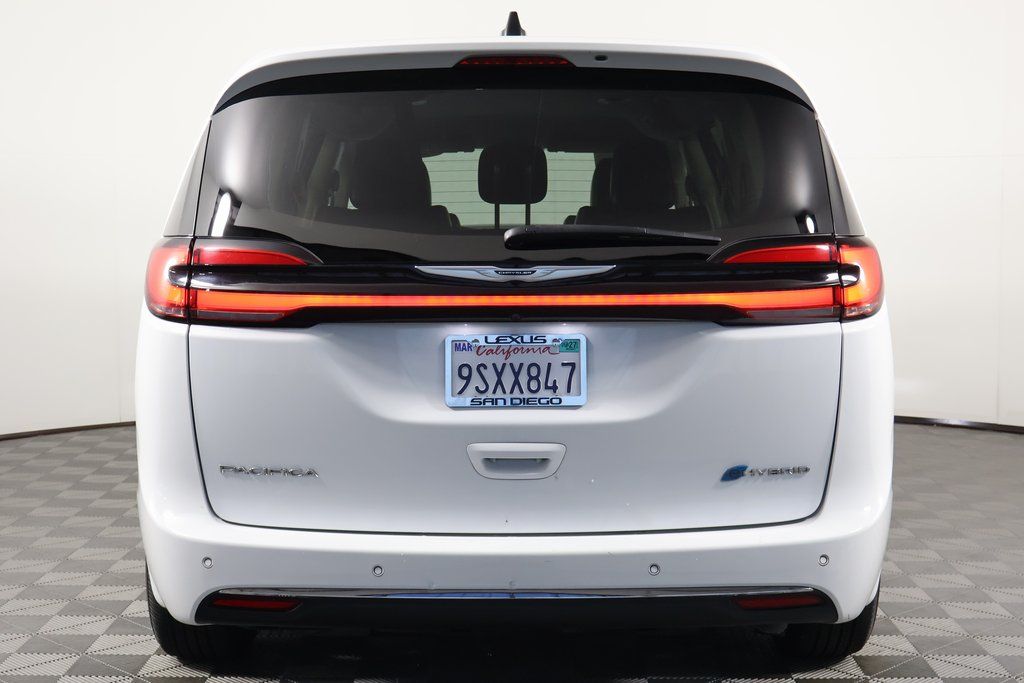 Thumbnail: 2023 Chrysler Pacifica - 5