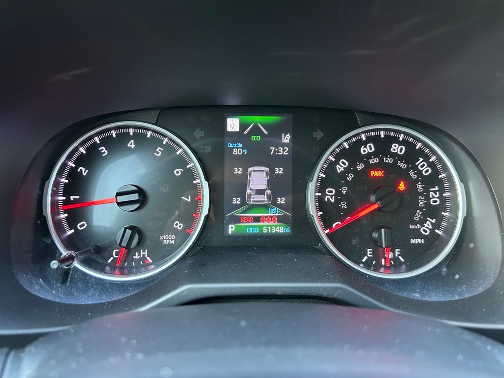 2022 Toyota RAV4 LE 22