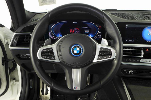 2022 BMW 3 Series 330e iPerformance 27