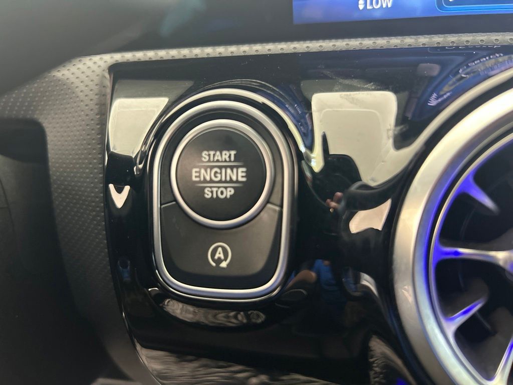Used 2025 White Mercedes-Benz CLA 250 image 44