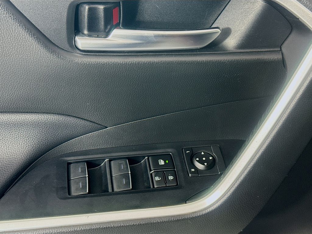 Used Car 2023 Toyota Rav4  Xle For Sale Under $25,000 In Austin, Texas