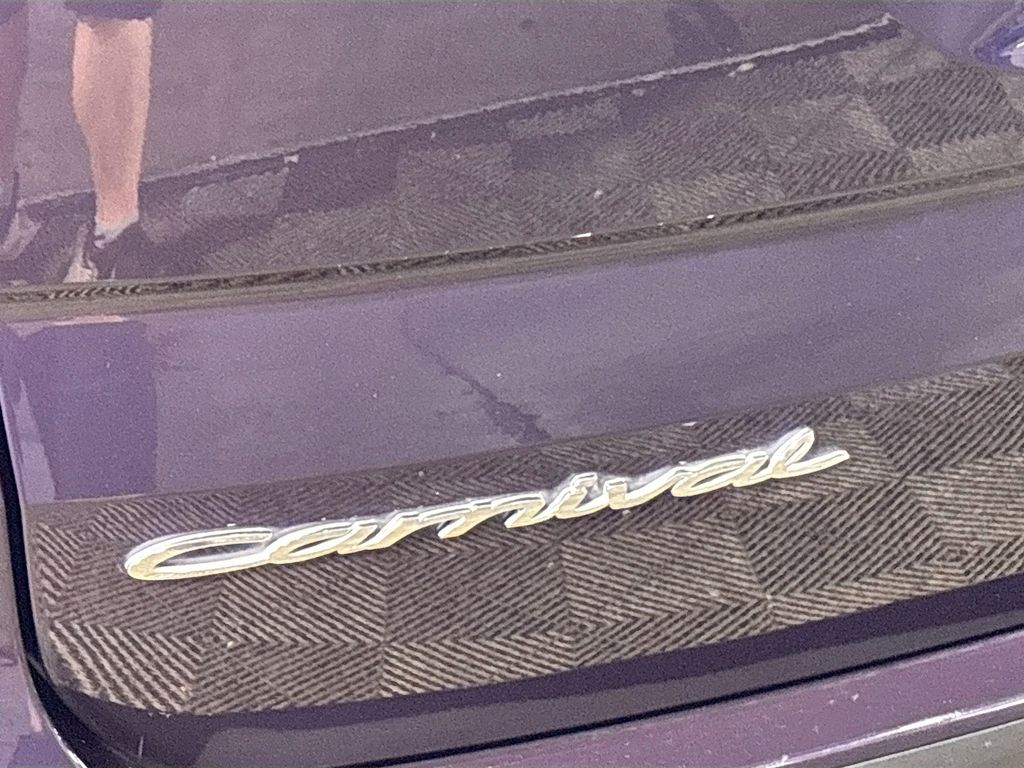 2022 Kia Carnival LXS