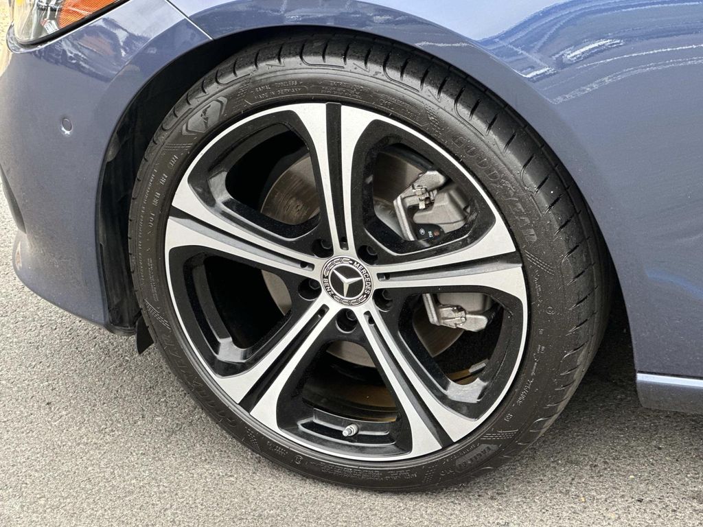 Thumbnail: 2025 Mercedes-Benz C-Class - 9