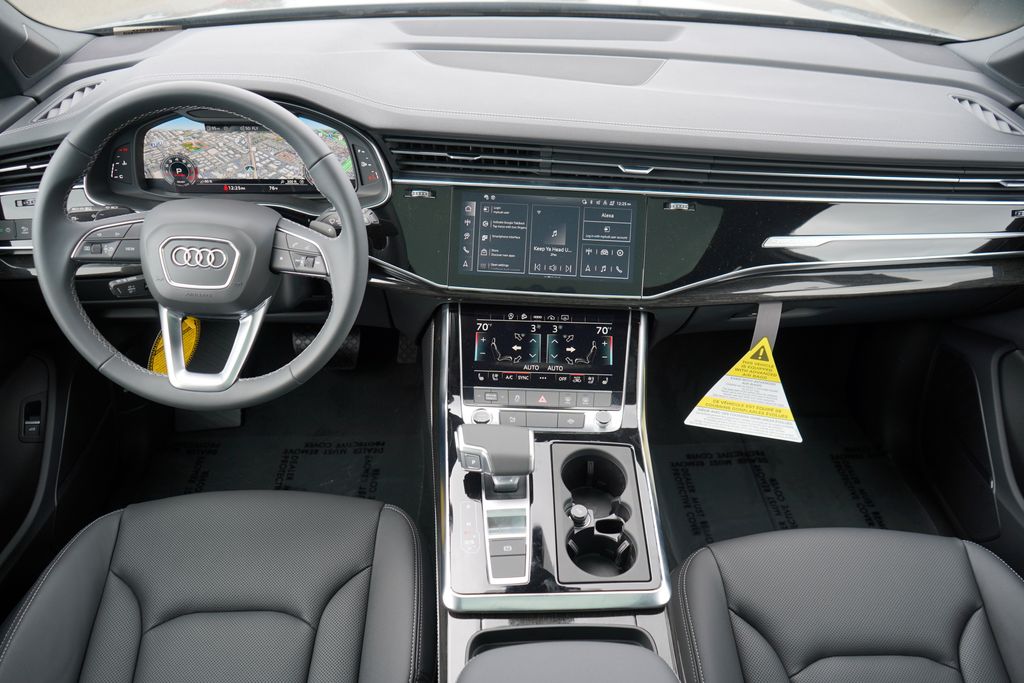 2025 Audi Q7  11