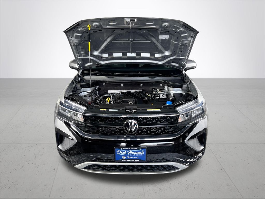 2024 Volkswagen Taos 1.5T SE