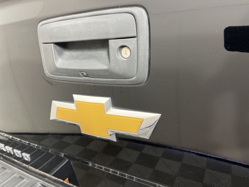 Thumbnail: 2017 Chevrolet Silverado 1500 - 22