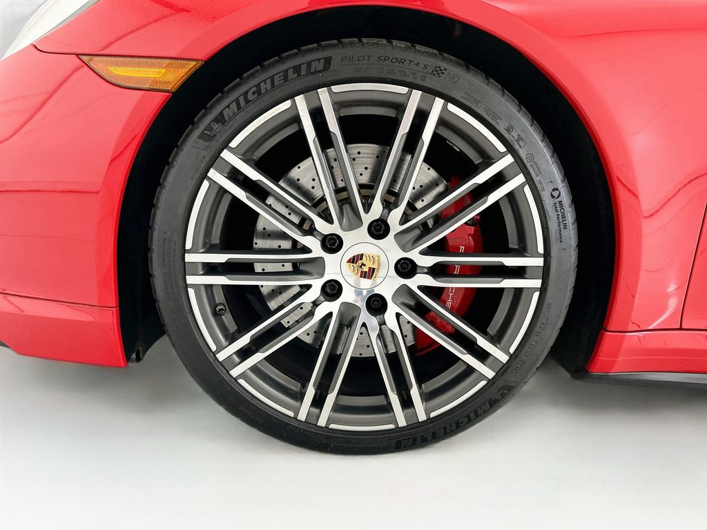Thumbnail: 2014 Porsche 911 - 26