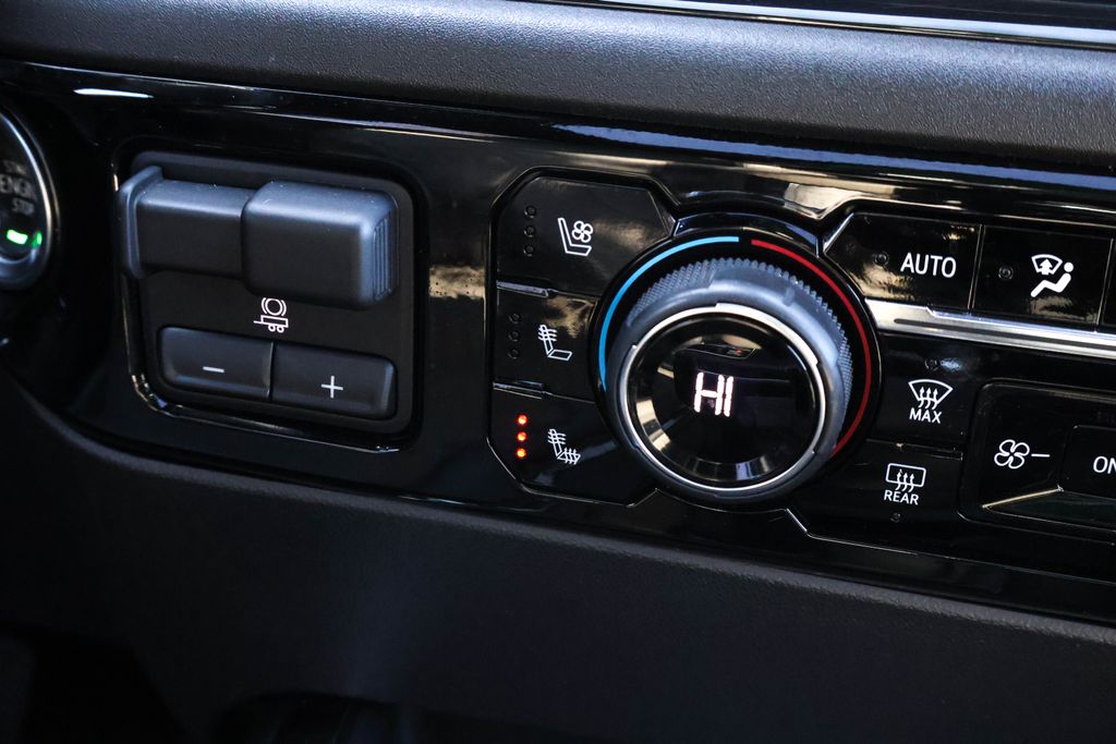 2022 Chevrolet Silverado 1500 ZR2 19