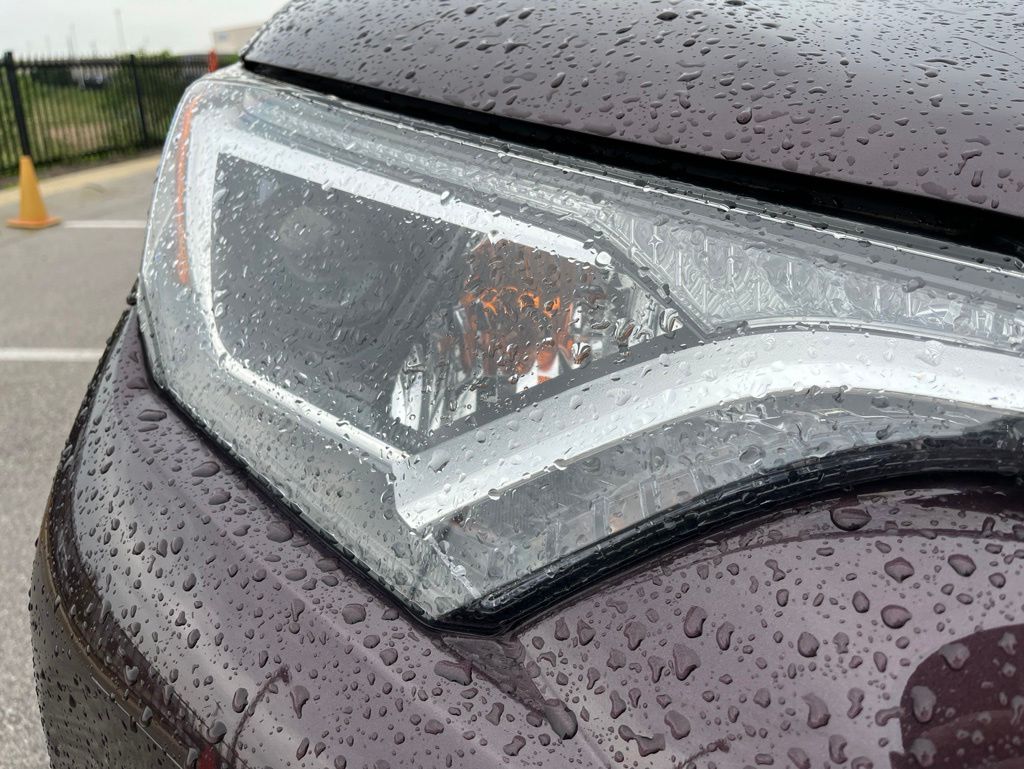 Thumbnail: 2018 Toyota RAV4 - 3
