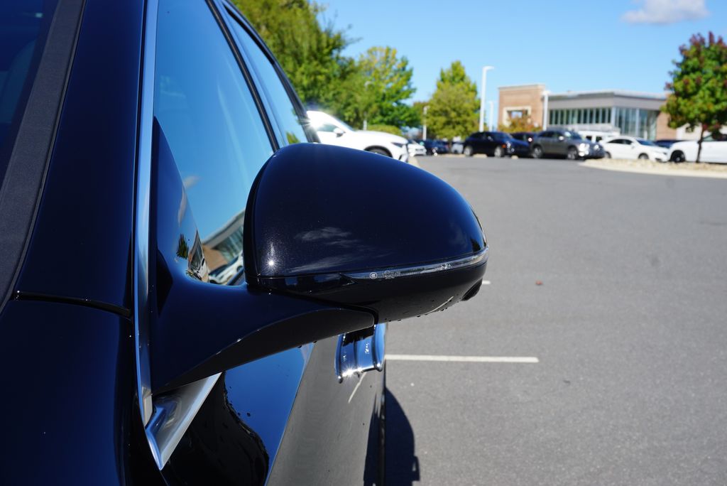 Thumbnail: 2026 Mercedes-Benz E-Class - 12