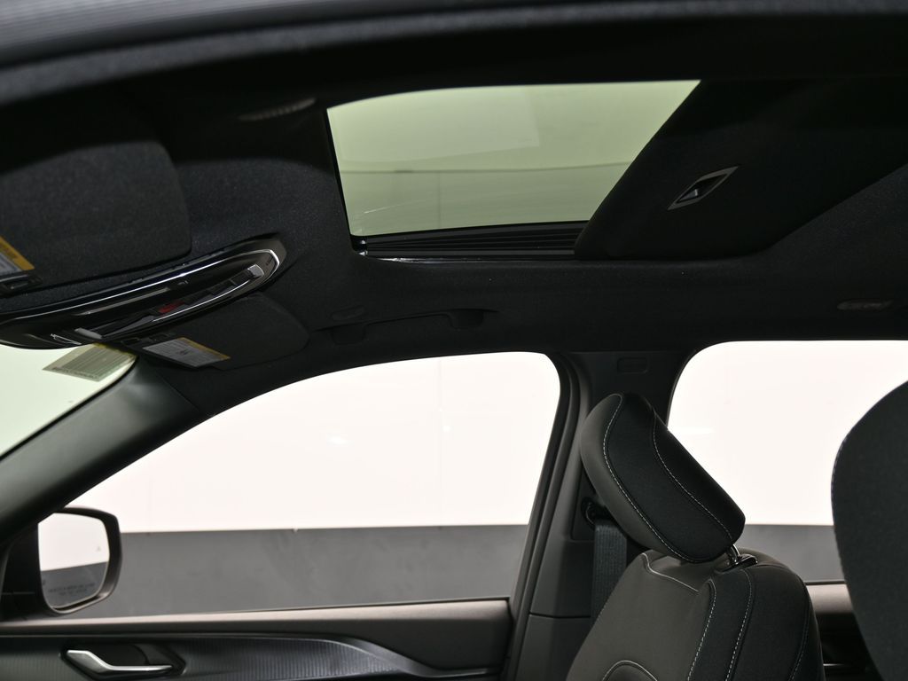 New 2026 Baltic Gray Metallic Clearcoat Jeep Laredo image 11