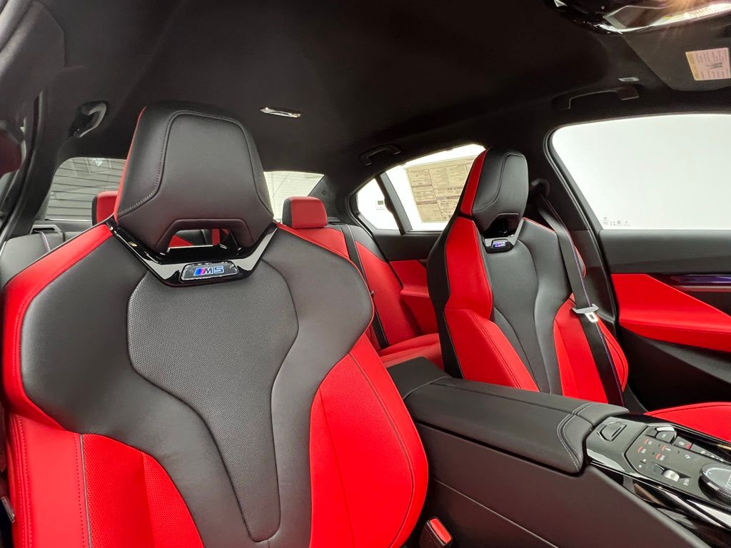 Thumbnail: 2026 BMW M5 - 7