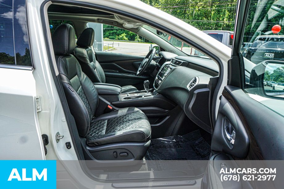Used 2020 White Nissan Platinum image 24