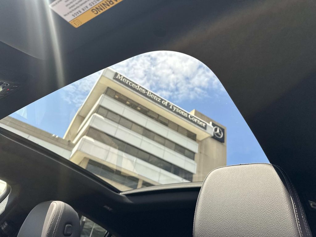 Thumbnail: 2026 Mercedes-Benz GLE - 20