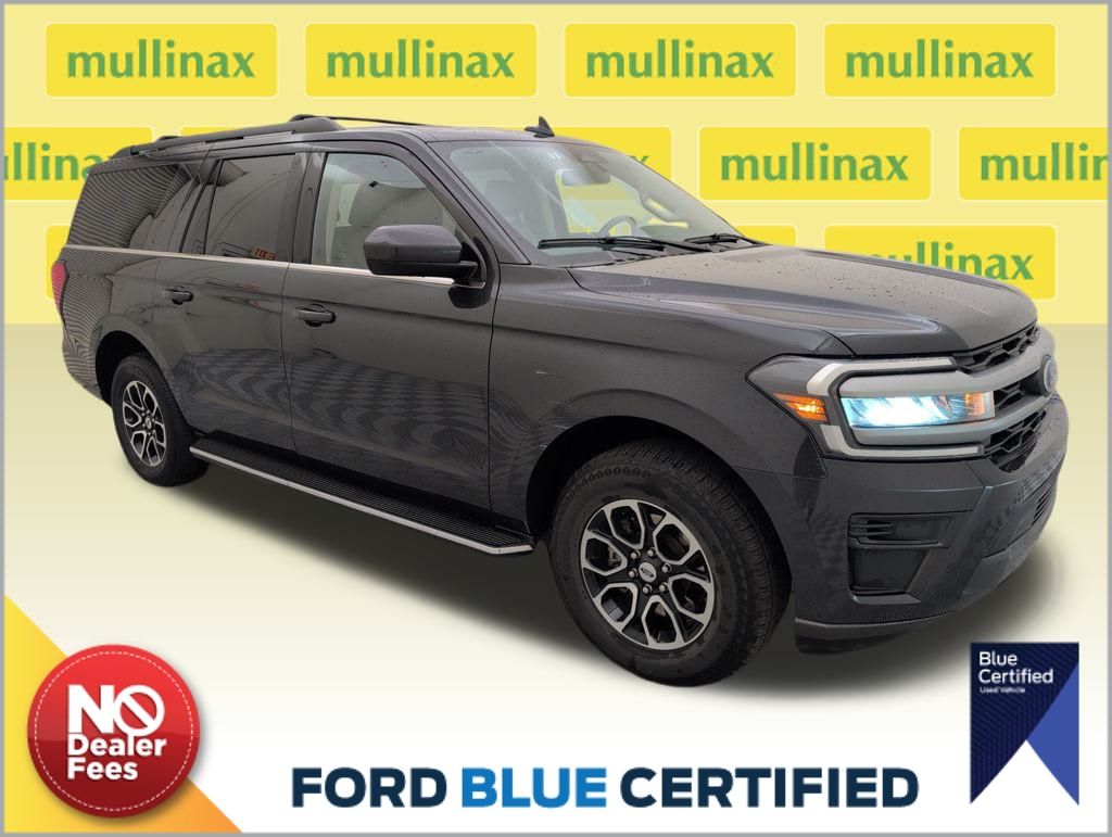 2023 Ford Expedition XLT's photo