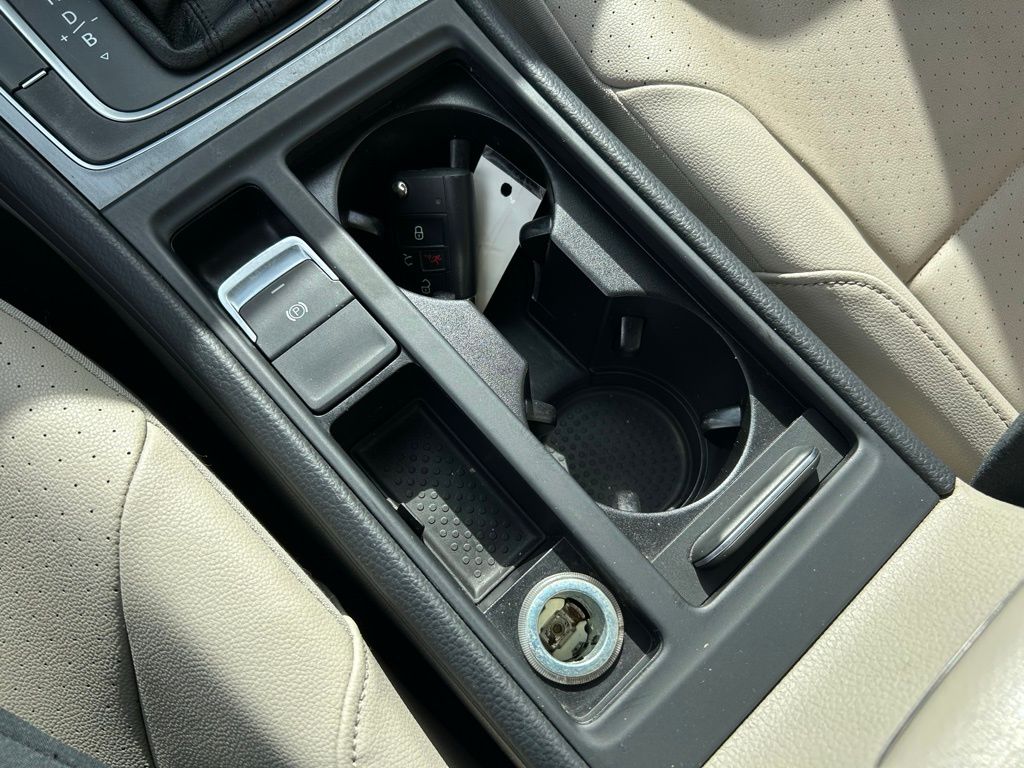 2015 Volkswagen e-Golf SEL Premium 30