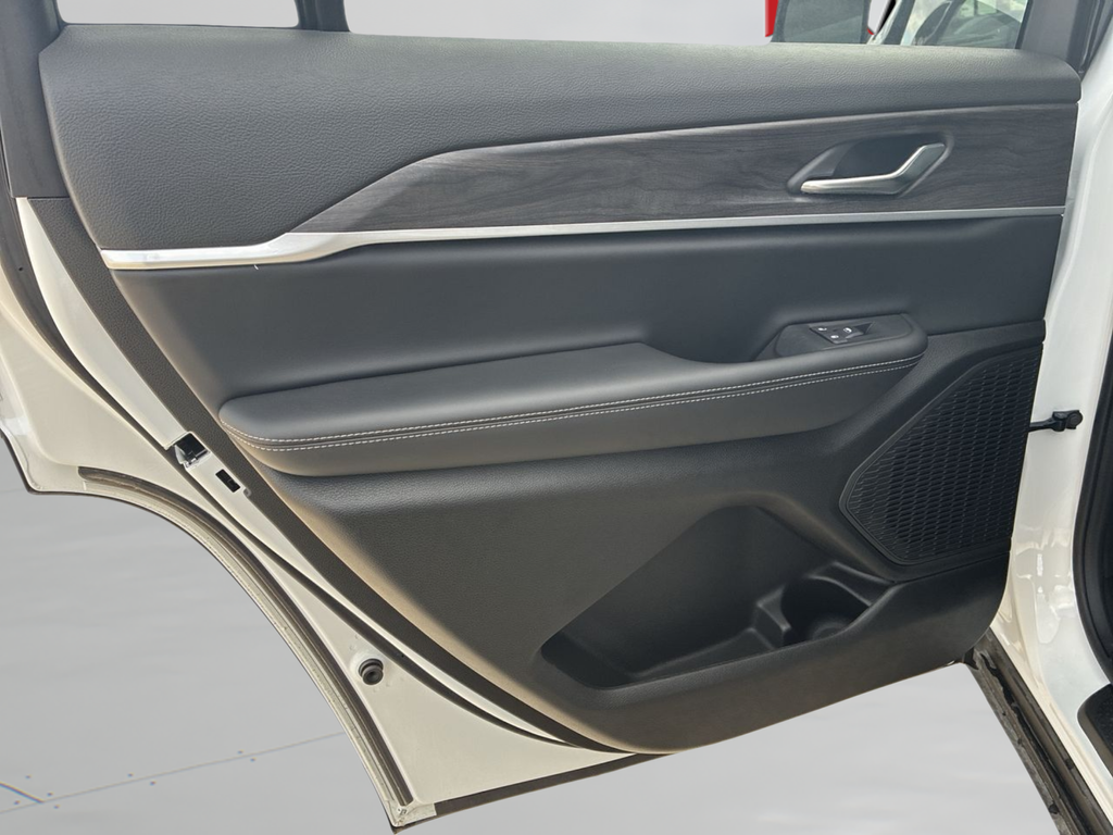 New 2025 White Jeep Limited image 25