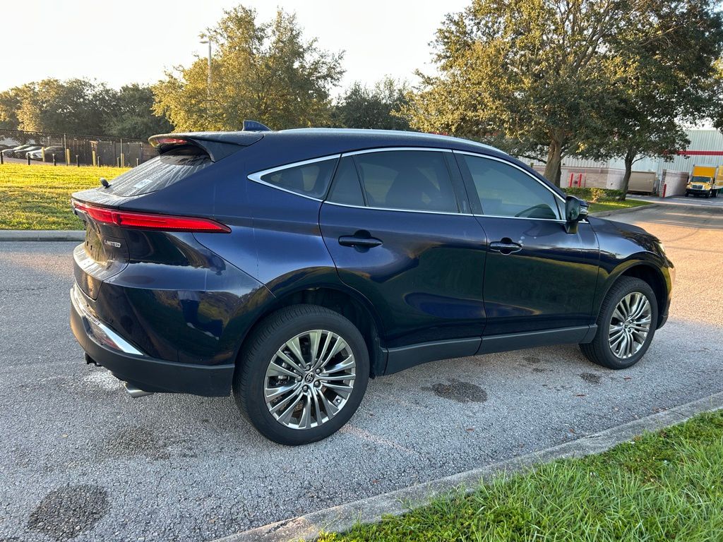 Thumbnail: 2023 Toyota Venza - 5