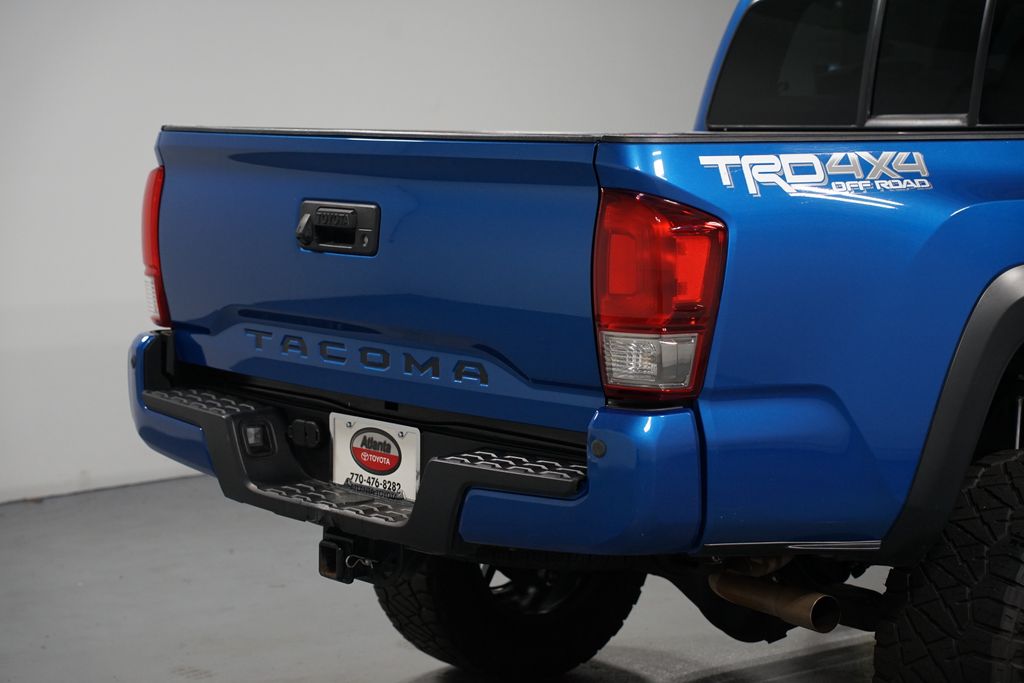 Thumbnail: 2016 Toyota Tacoma - 9