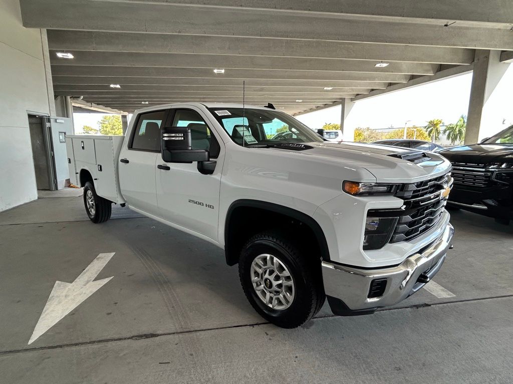 New 2026 Summit White Chevrolet Work Truck image 7