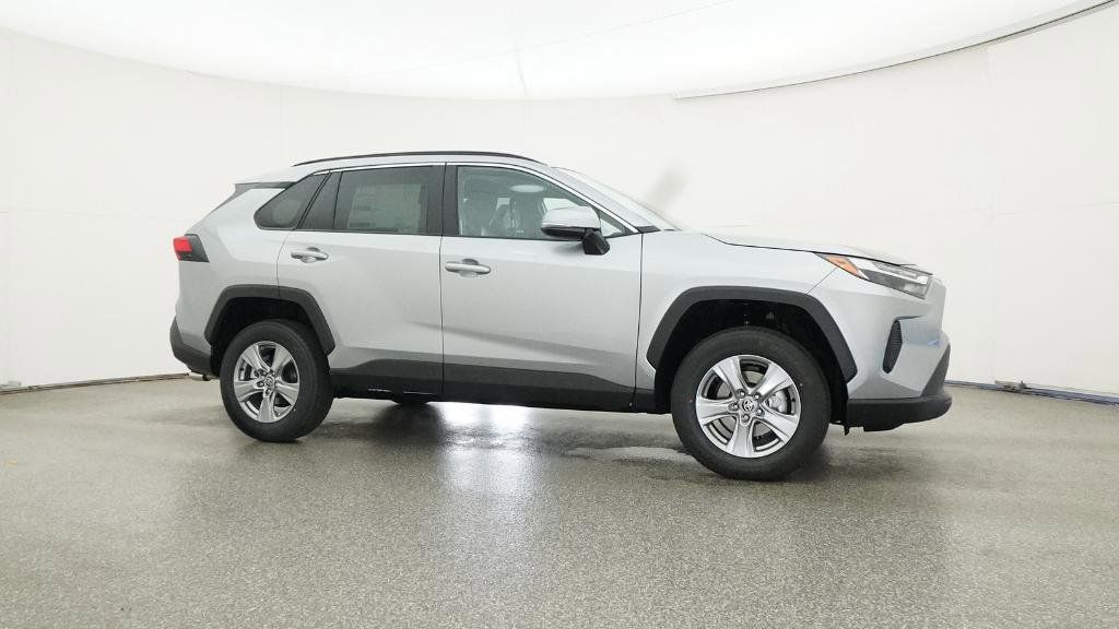 Thumbnail: 2025 Toyota RAV4 - 31