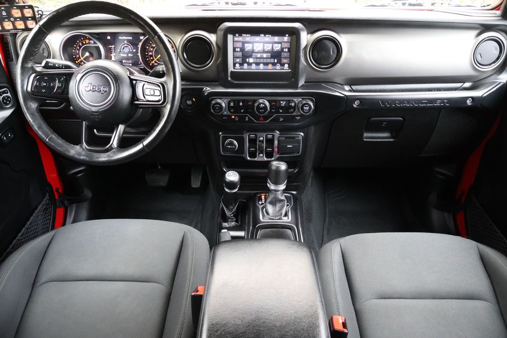 Thumbnail: 2019 Jeep Wrangler - 15