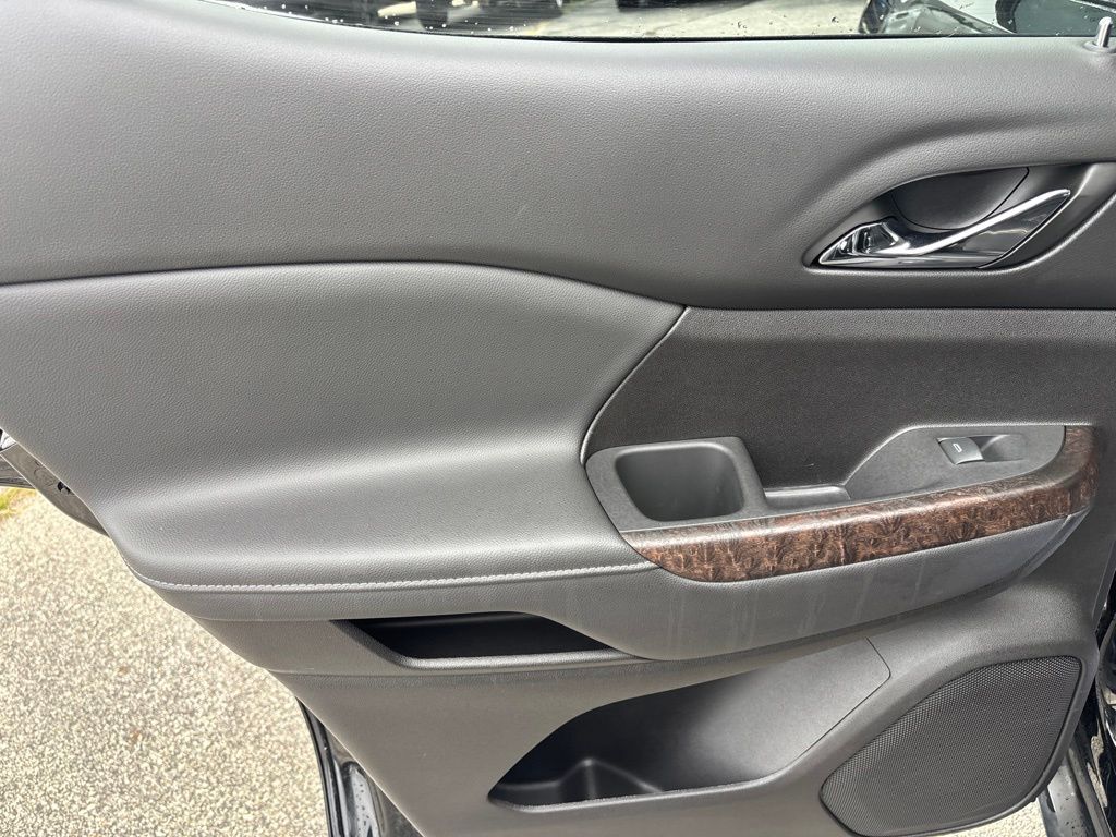 Used 2023 GMC Acadia SUV