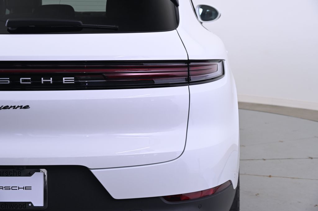 Thumbnail: 2025 Porsche Cayenne - 14