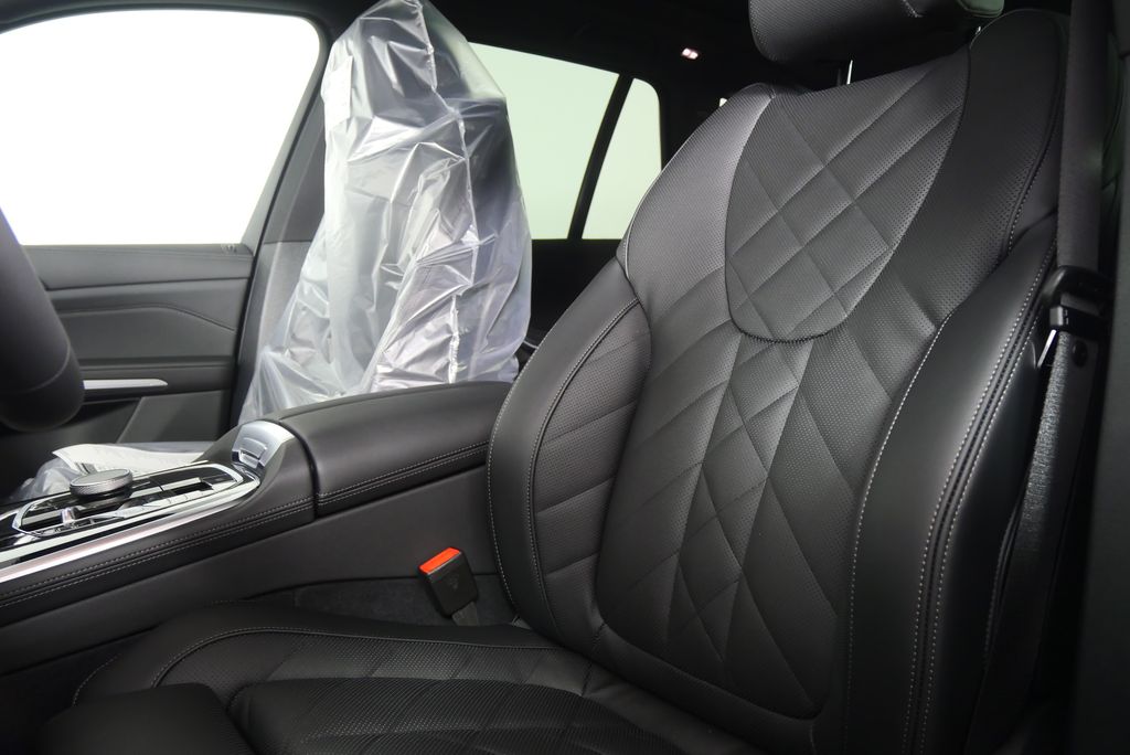 Thumbnail: 2026 BMW X5 - 11