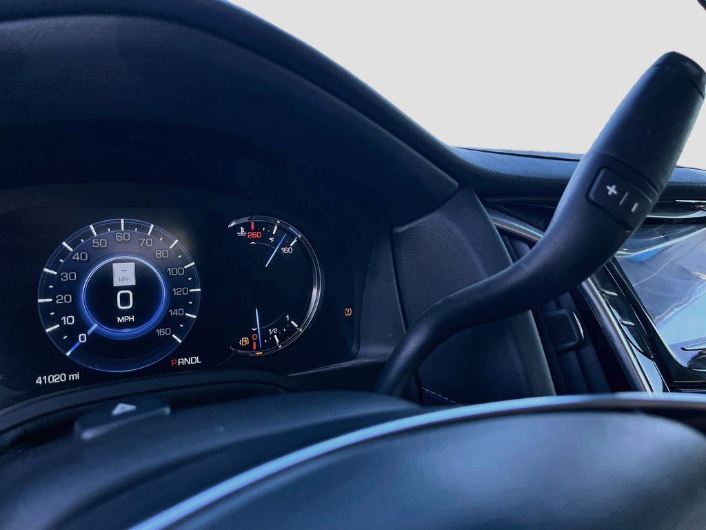Used 2019 White Cadillac Luxury image 17