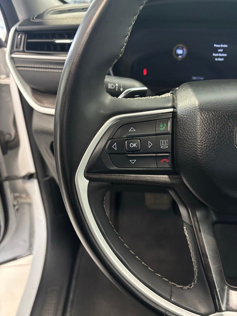 Used 2023 Jeep Grand Cherokee SUV