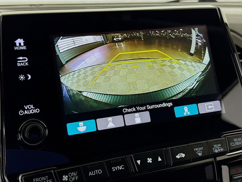 Thumbnail: 2018 Honda Odyssey - 14