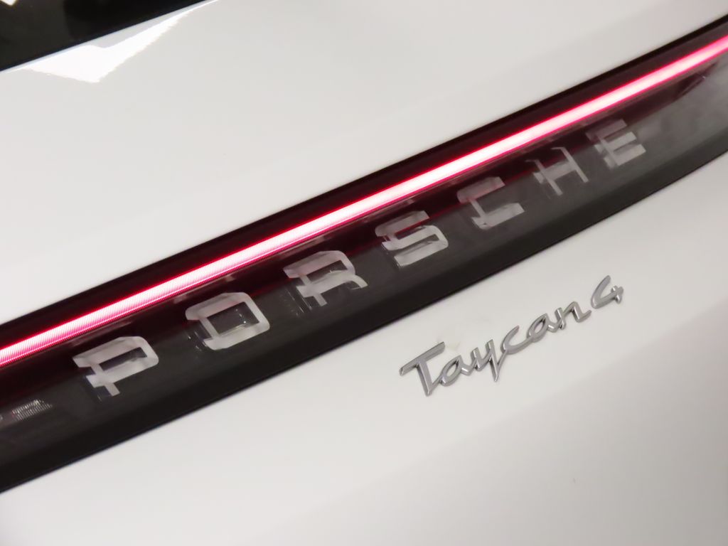 Thumbnail: 2024 Porsche Taycan - 12