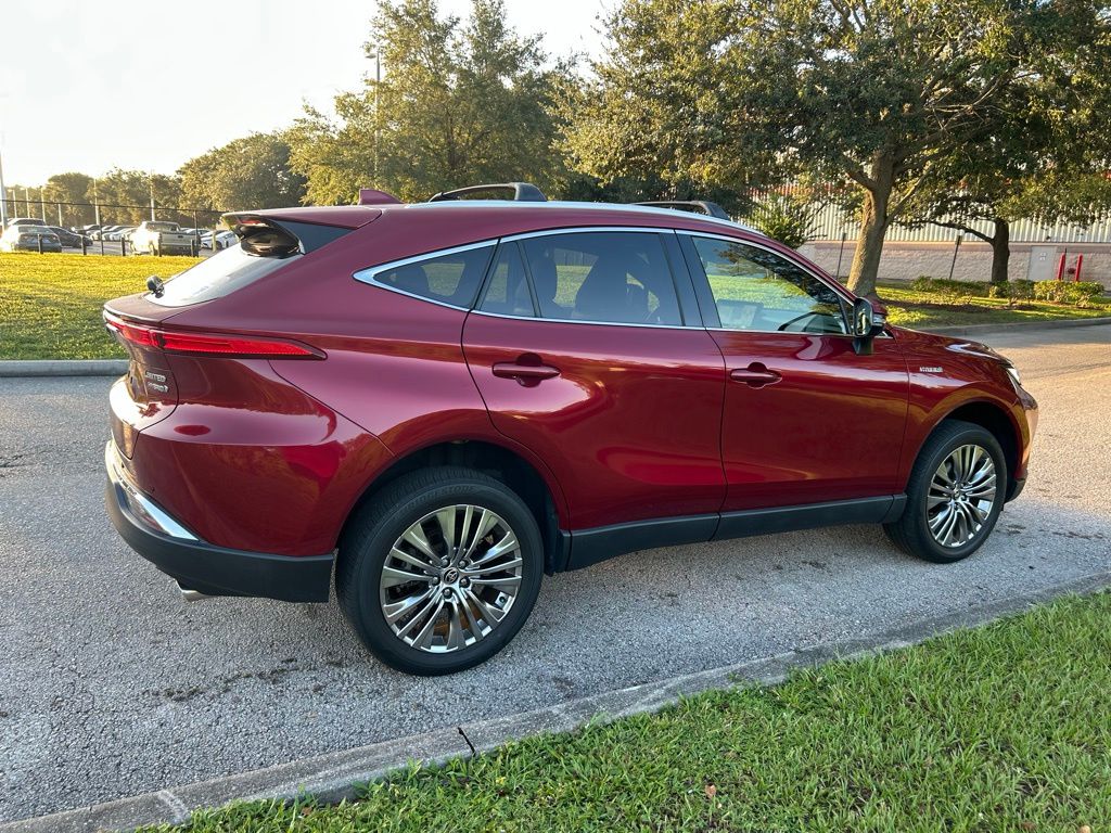 Thumbnail: 2021 Toyota Venza - 5