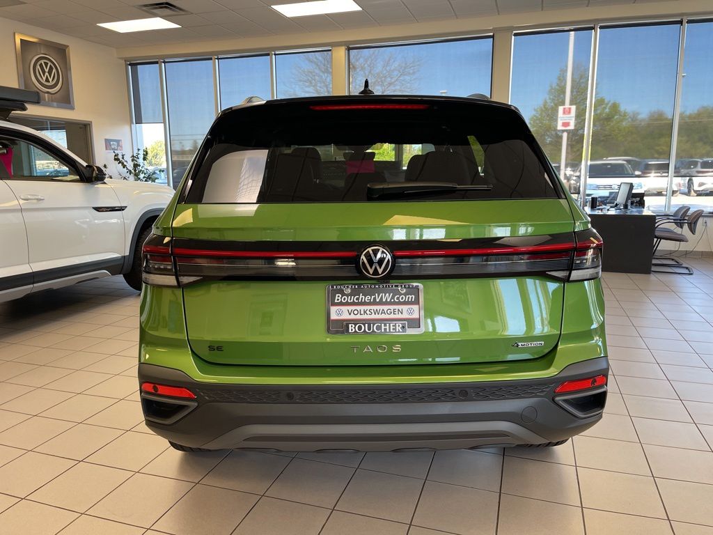 New 2026 Bright Moss Green Metallic Volkswagen 1.5T SE Black image 3