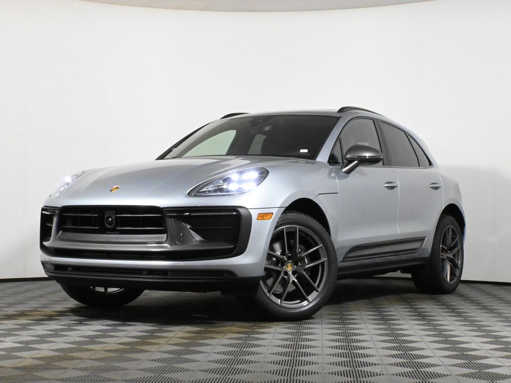 Thumbnail: 2025 Porsche Macan - 1
