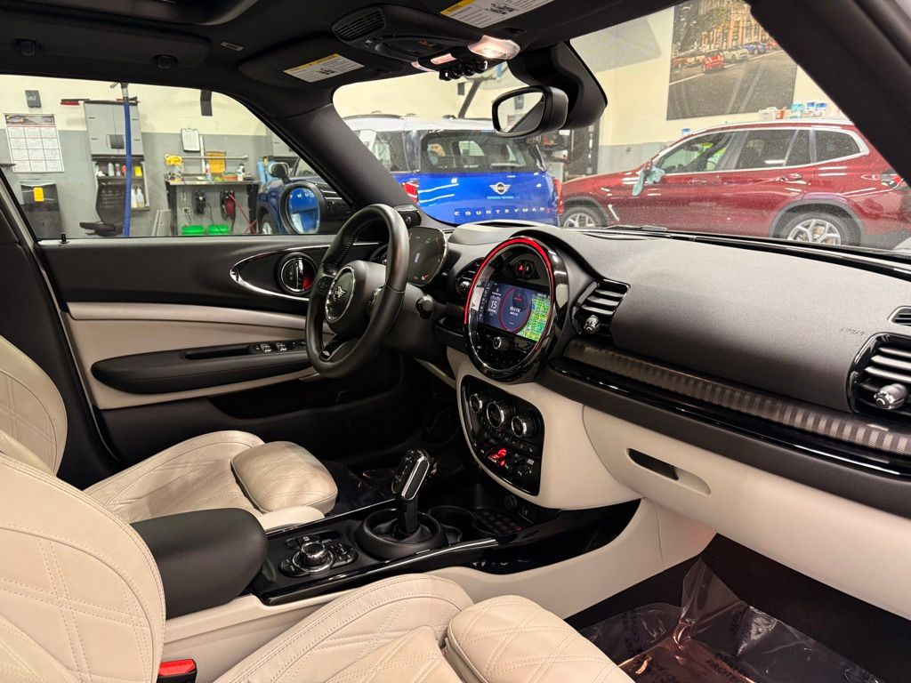 Thumbnail: 2022 MINI Cooper Clubman - 30