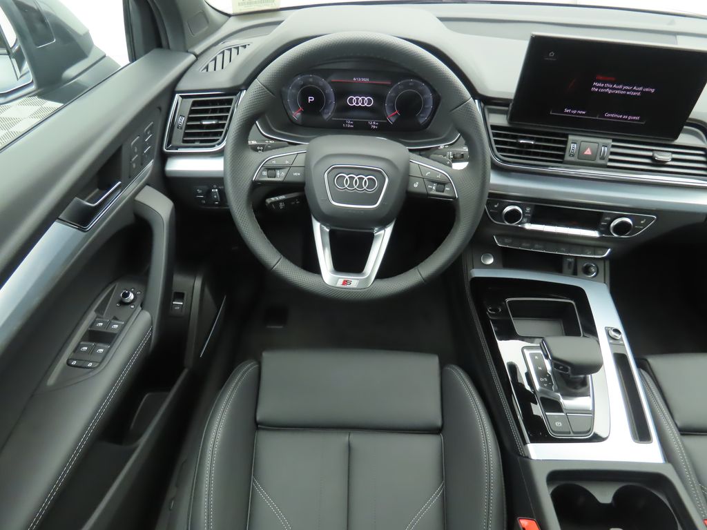 2025 Audi Q5  11