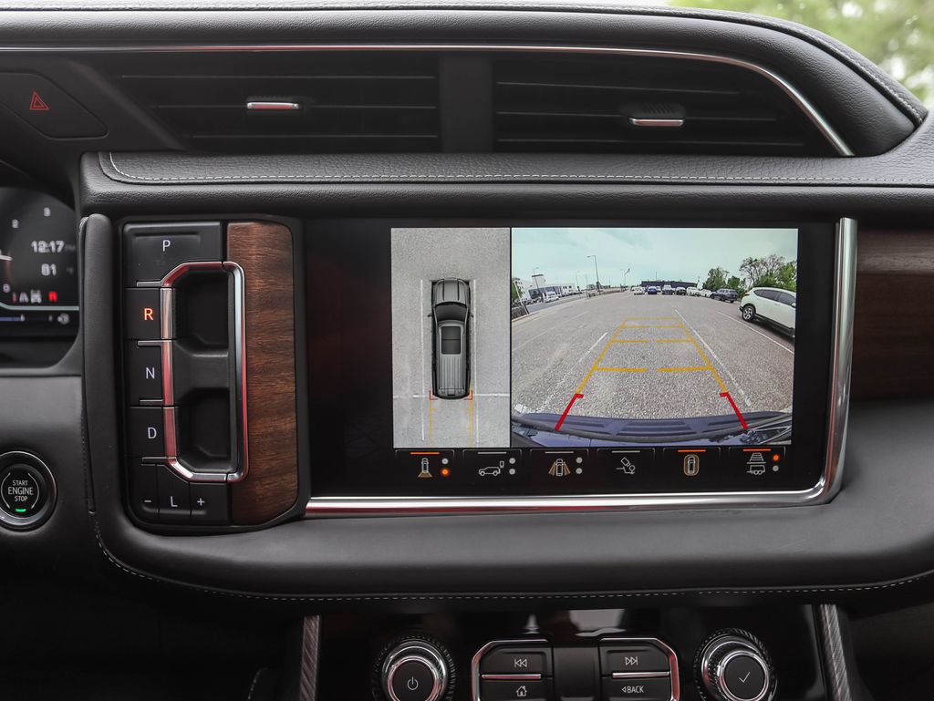 Thumbnail: 2023 GMC Yukon - 18