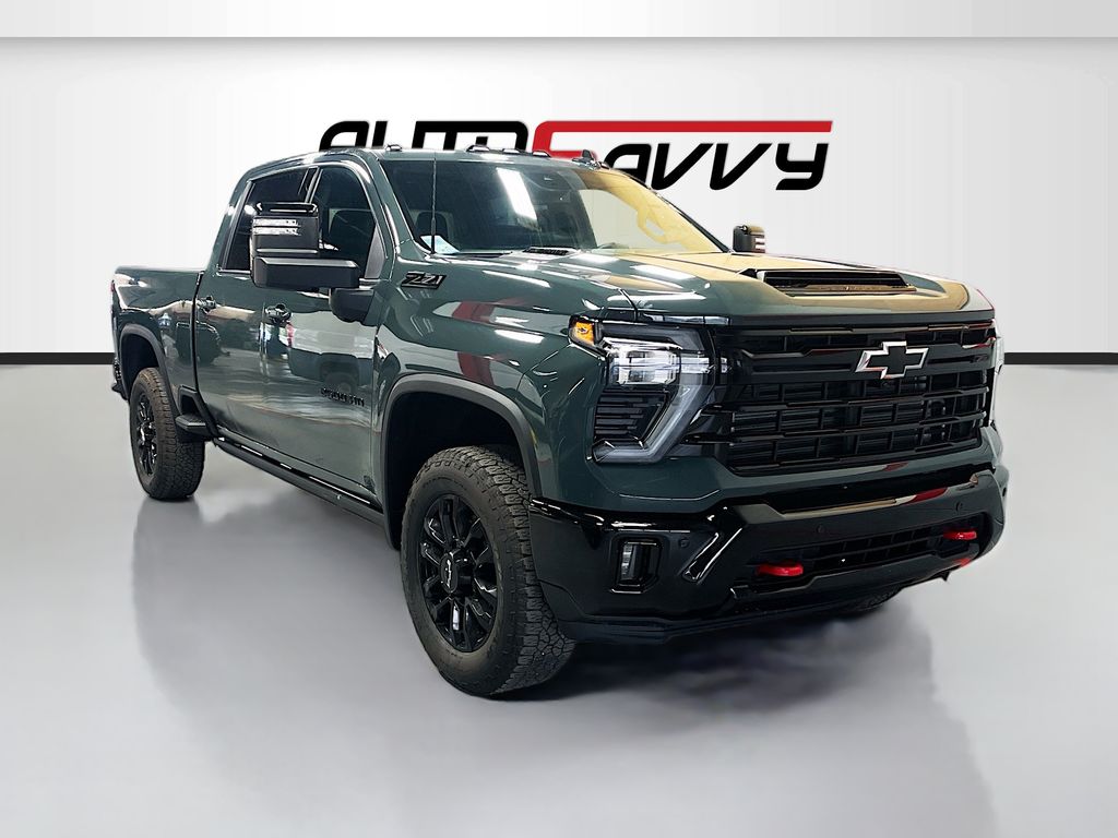 2025 Chevrolet Silverado HD LTZ 4WD Crew Cab Standard Box's photo