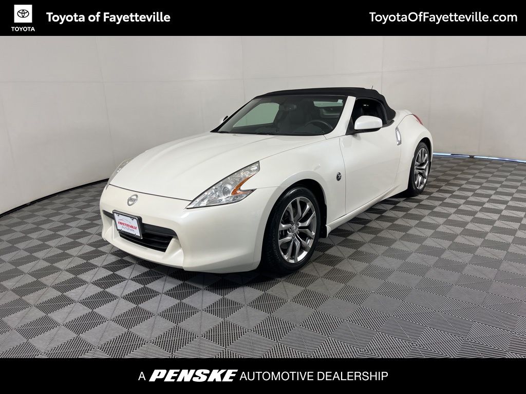 Thumbnail: 2010 Nissan Z - 1