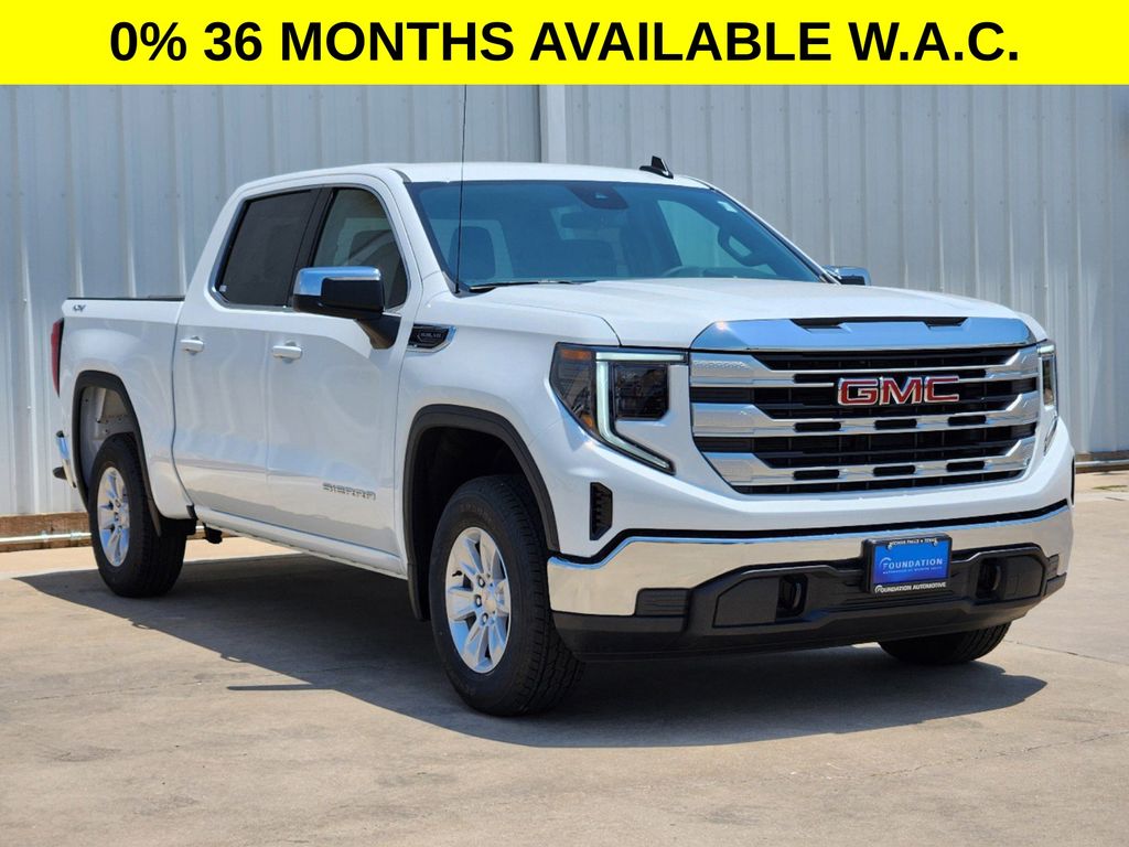 2024 GMC Sierra 1500 SLE 2