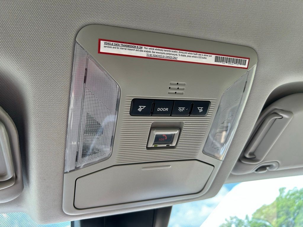 Thumbnail: 2020 Toyota RAV4 - 28