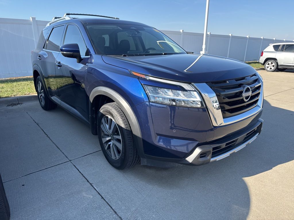 Deep Ocean Blue Pearl 2023 Nissan Pathfinder SL 4WD SUV / Crossover All-Wheel Drive 9-Speed Automatic